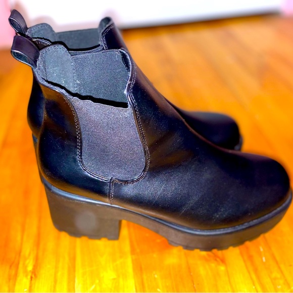 Platform Ankle Boots - Picture 2 of 3